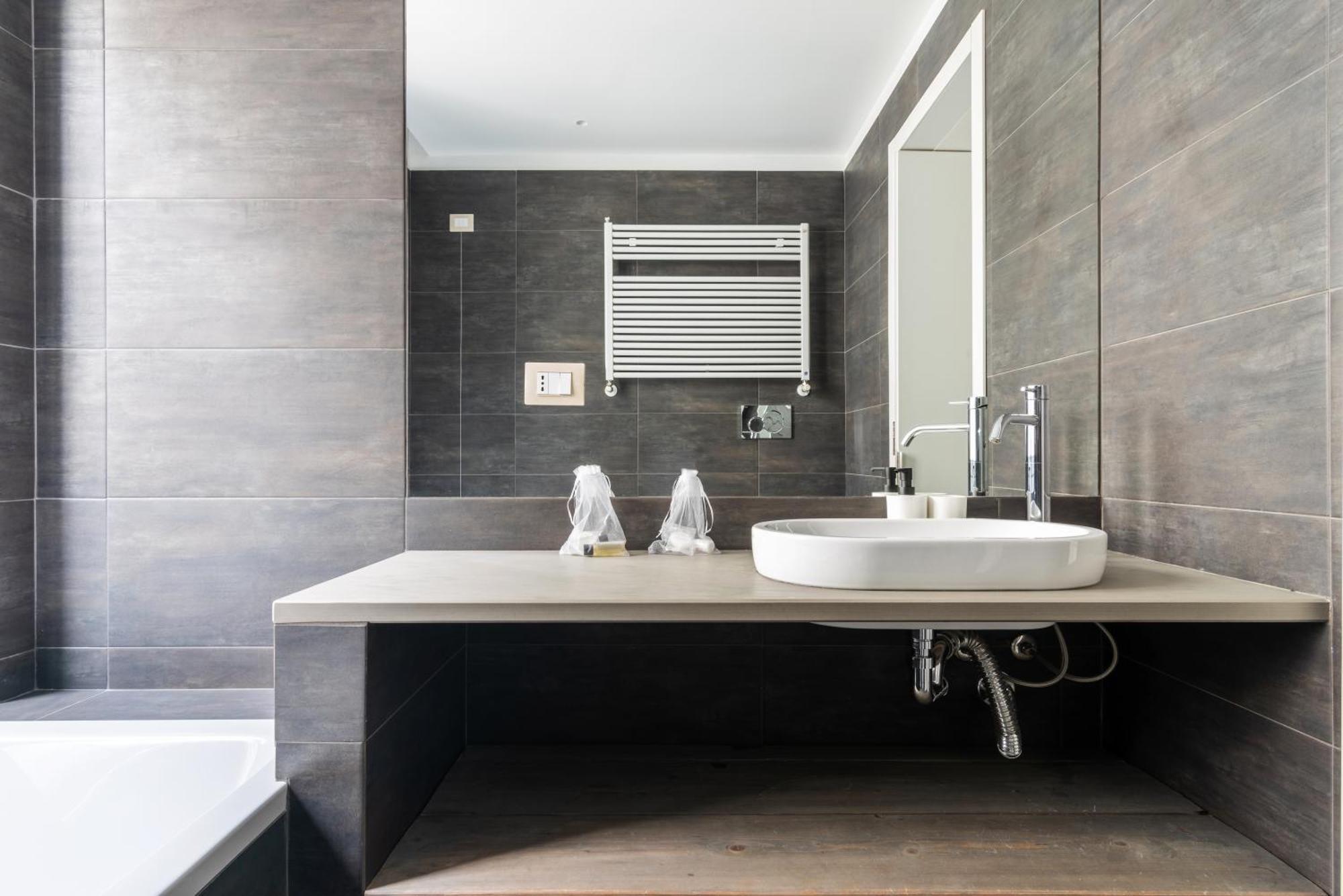 Ampio E Luminoso Trilocale In Zona Moscova Appartement Milan